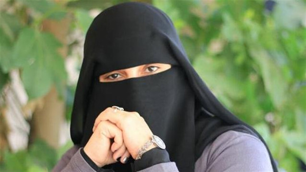 ناشطة يمنية تنجح في حل صراع دموي بين قبيلتين دام 11عام