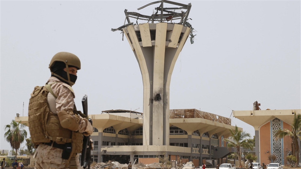 صحيفة سعودية تكشف عن مساعٍ حكومية لنقل البعثات الدبلوماسية إلى عدن
