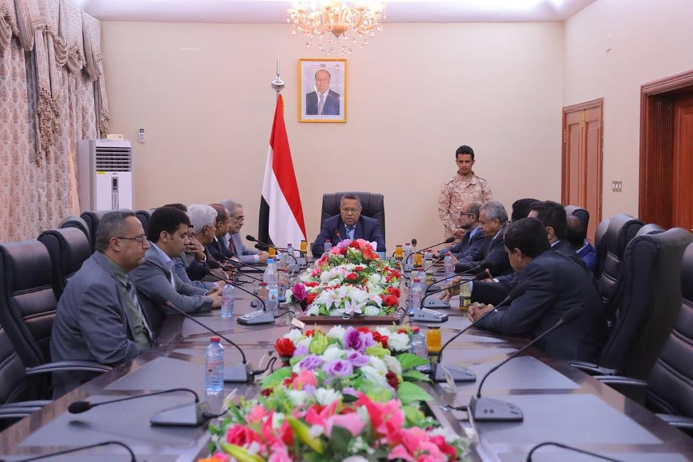 الحكومة: الأعمال التخريبية في عدن تستهدف الشرعية والوحدة
