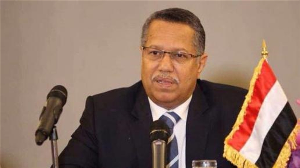 رئيس الوزراء يوجه بصرف راتب شهر لكل منتسبي الجيش والأمن