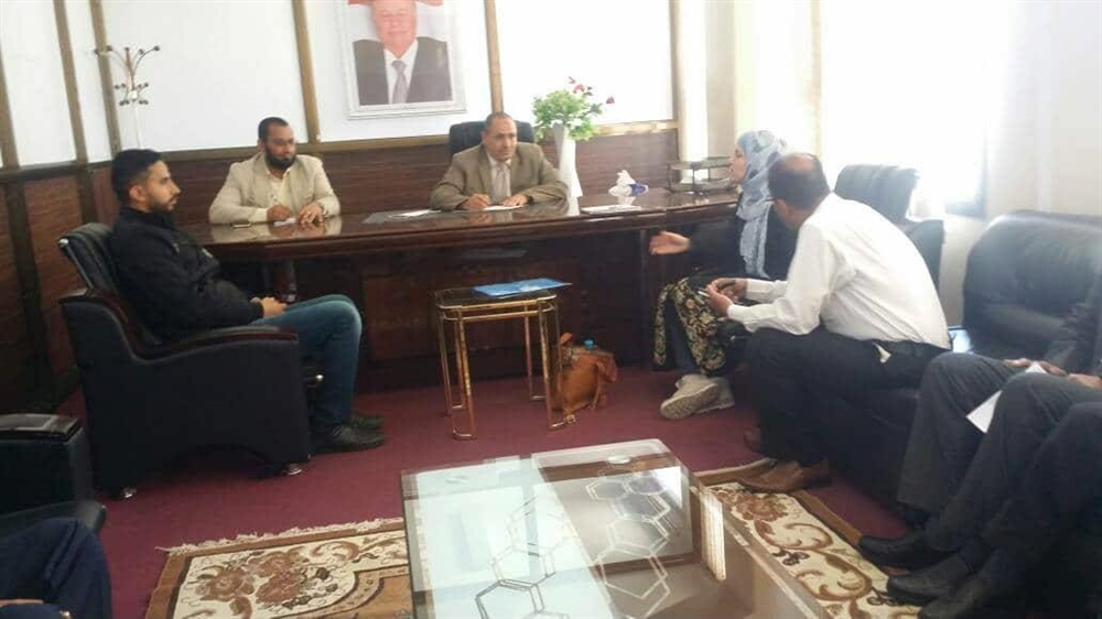 منظمة الصليب الأحمر تعلن استعدادها تنفيذ مشاريع اغاثية جديدة بتعز