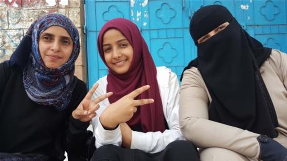موقع أمريكي: مقتل "رهام البدر" يظهر المخاطر التي تواجهها النساء اللواتي يقدمن حبال النجاة بالصراع
