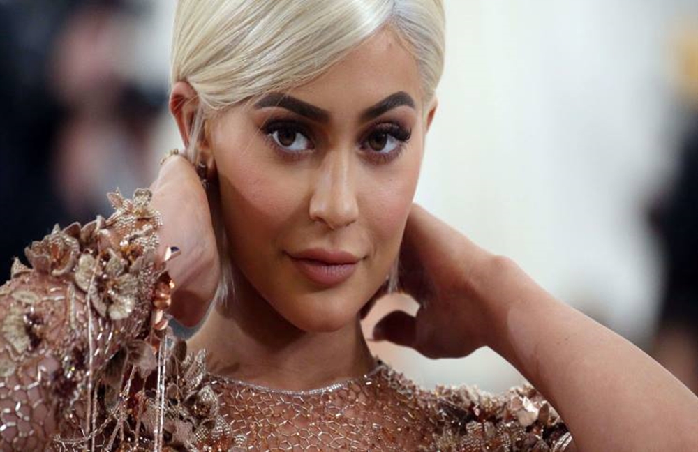 تغريدة لعارضة أزياء أمريكية  تكلف “سناب شات” 1,3 مليار دولار