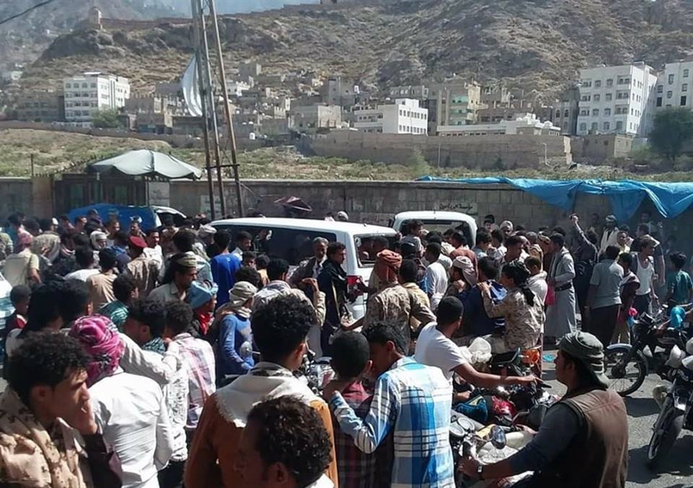 إصابة 6 مدنيين بانفجار عبوة ناسفة وسط تعز