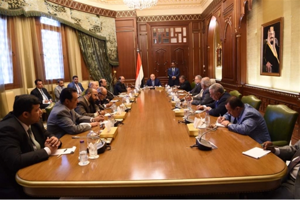 الرئيس هادي يجدد تأكيده على ضرورة تنفيذ القرارات الدولية المتعلقة باليمن