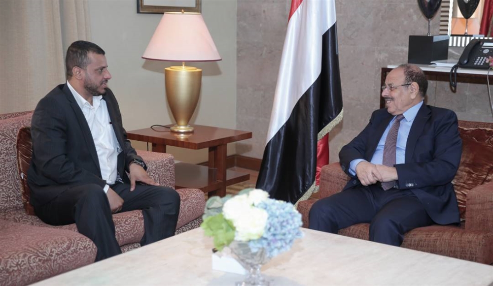 نائب الرئيس يحث مكونات تعز على الاصطفاف خلف قيادة المحافظة