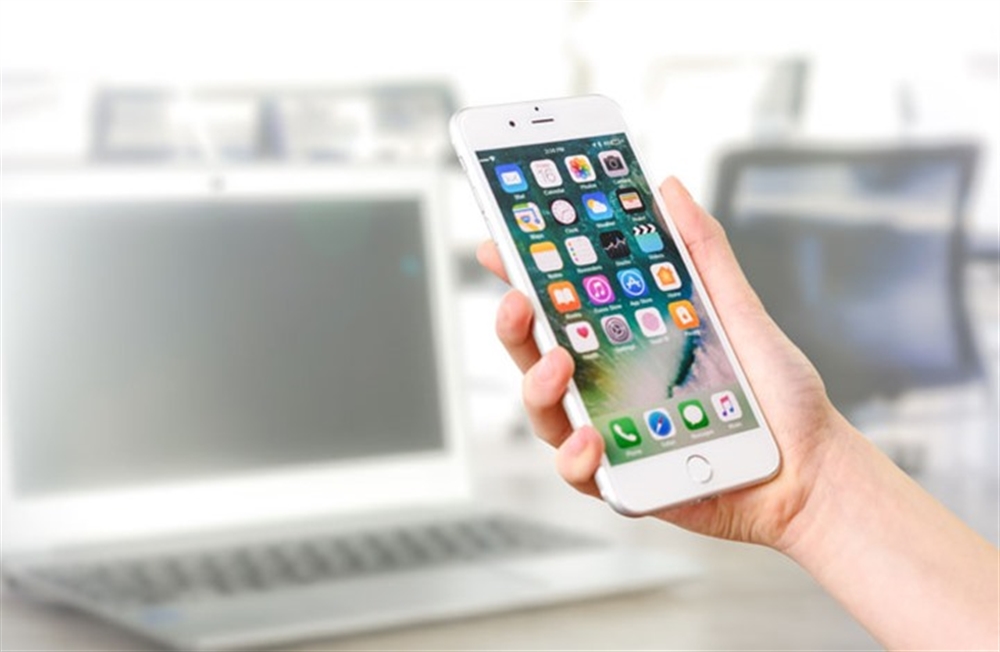 تحديث جديد لنظام "IOS" يعطّل شاشات "آيفون 8".. لماذا؟