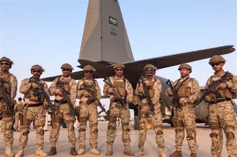قوة وآليات عسكرية سعودية تصل ميناء نشطون بمحافظة المهرة