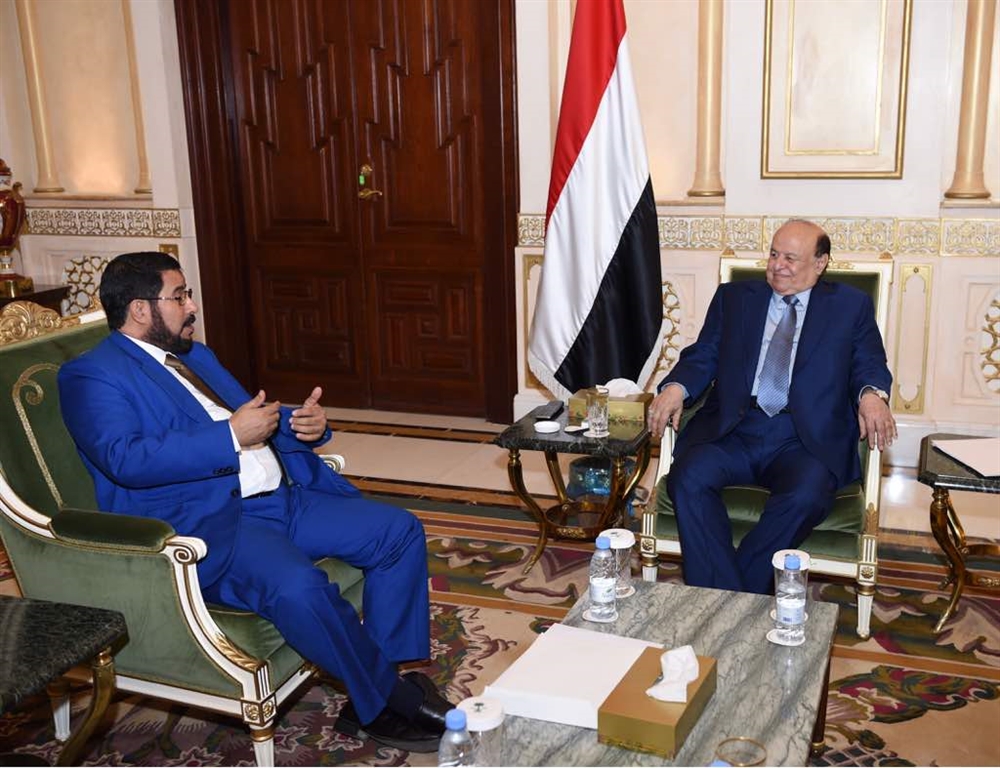 الرئيس هادي: الجيش يطوق معقل الحوثي من كل الاتجاهات