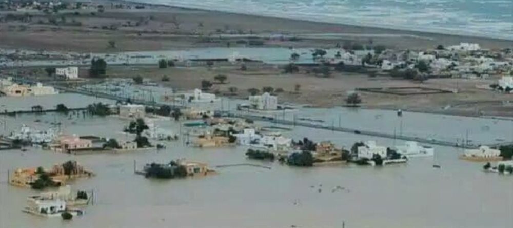 العثور على 7 جثث و4 أحياء بعد فقدانهم بسقطرى جراء إعصار "مكونو"