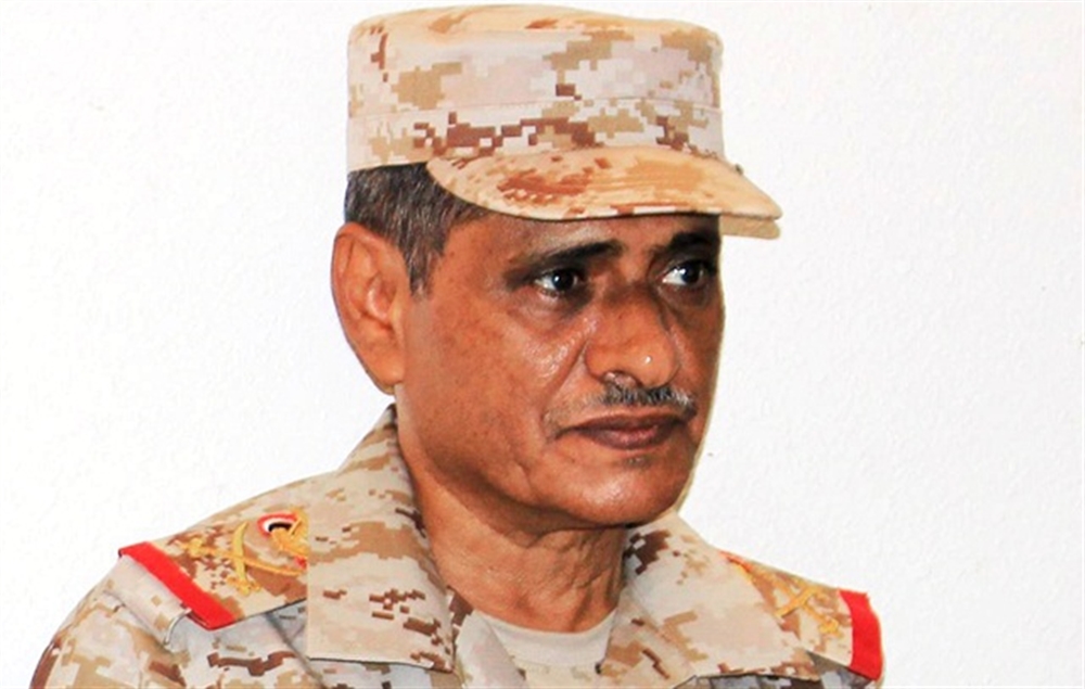 بعد احتجاجات على تردي الخدمات.. محافظ حضرموت يُوقف أربعة مسؤولين في الكهرباء والنظافة