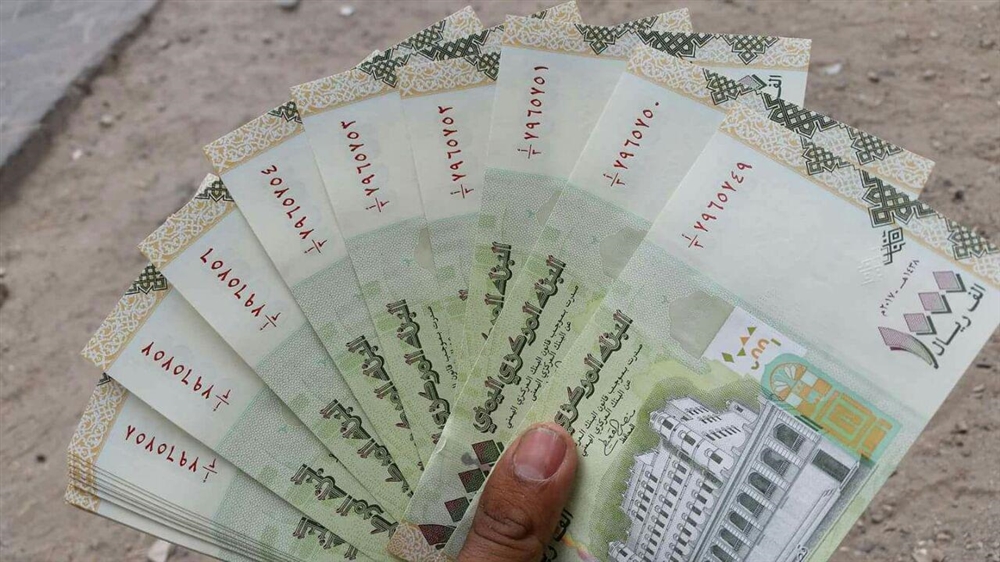 مواطنون في عدن يشكون من "ازمة الفكة" (تقرير)