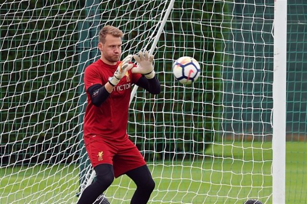 17 مليون يورو لحل أزمة حراسة مرمى ليفربول