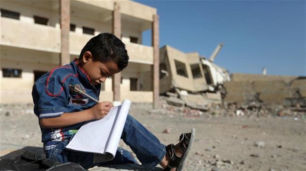 تقرير حقوقي: إغلاق 1500 مدرسة و توقف مليوني طفل عن التعليم منذ بداية الحرب في اليمن