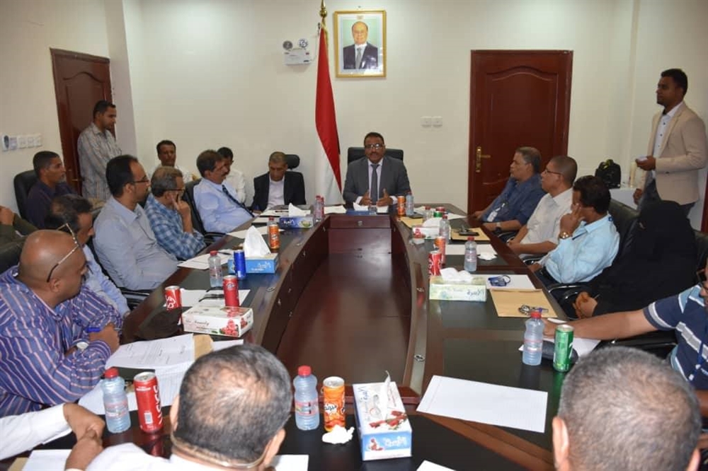 وزير النقل يؤكد على أهمية مطار عدن الدولي باعتباره احد اهم المرافق السيادية