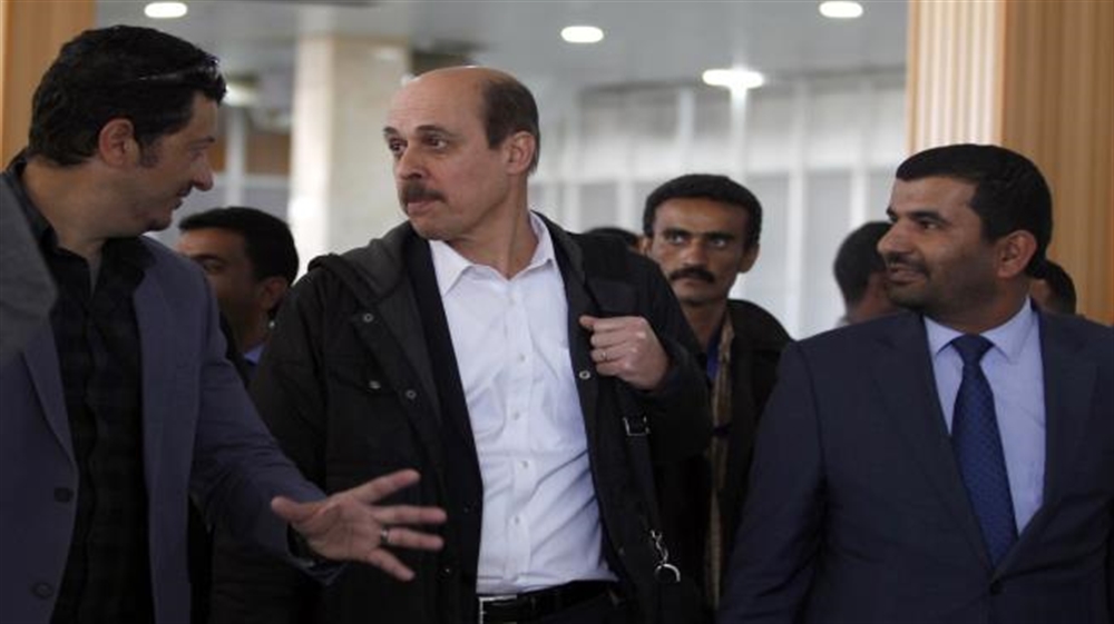 وفد حكومي يمني يلتقي مسؤولاً أممياً قبل محادثات محتملة مع الحوثيين