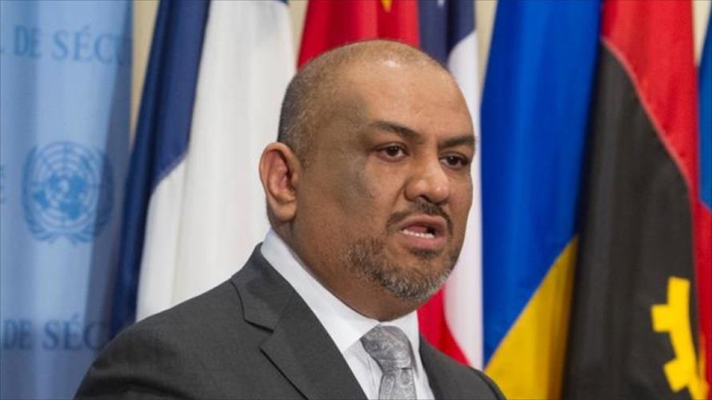 الحكومة ترفض تجزئة الحل وتطرح مبادرة جديدة بشأن الحديدة