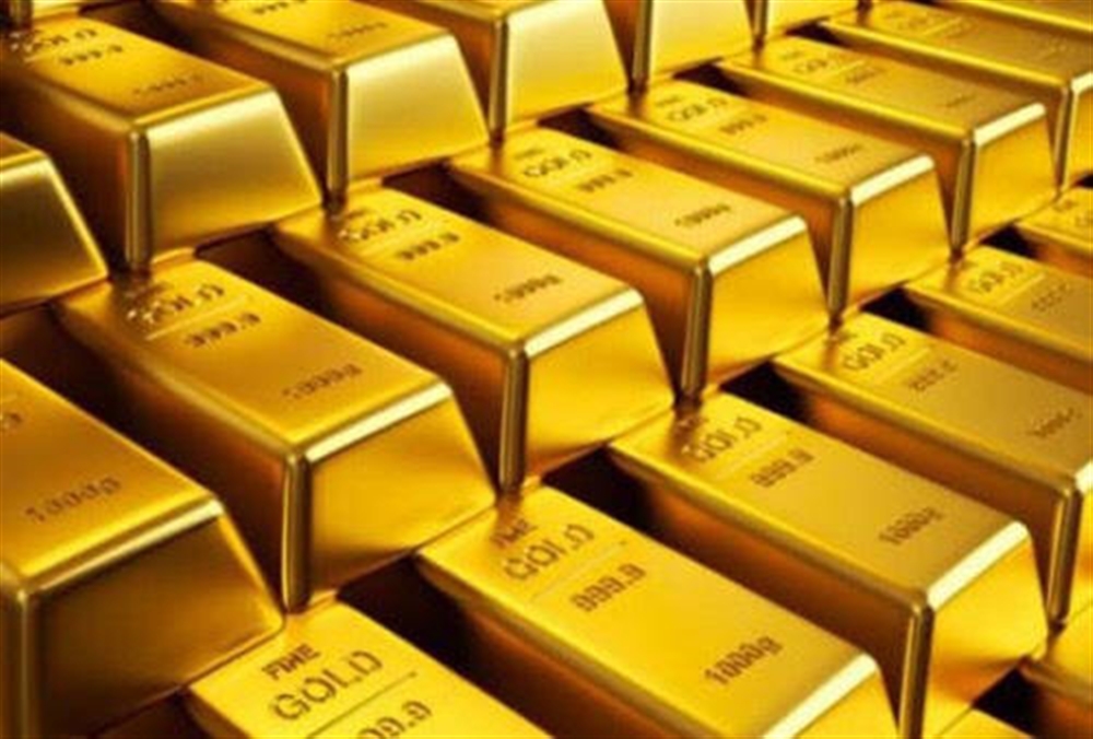 الذهب يهبط  لأدنى مستوياته في عام