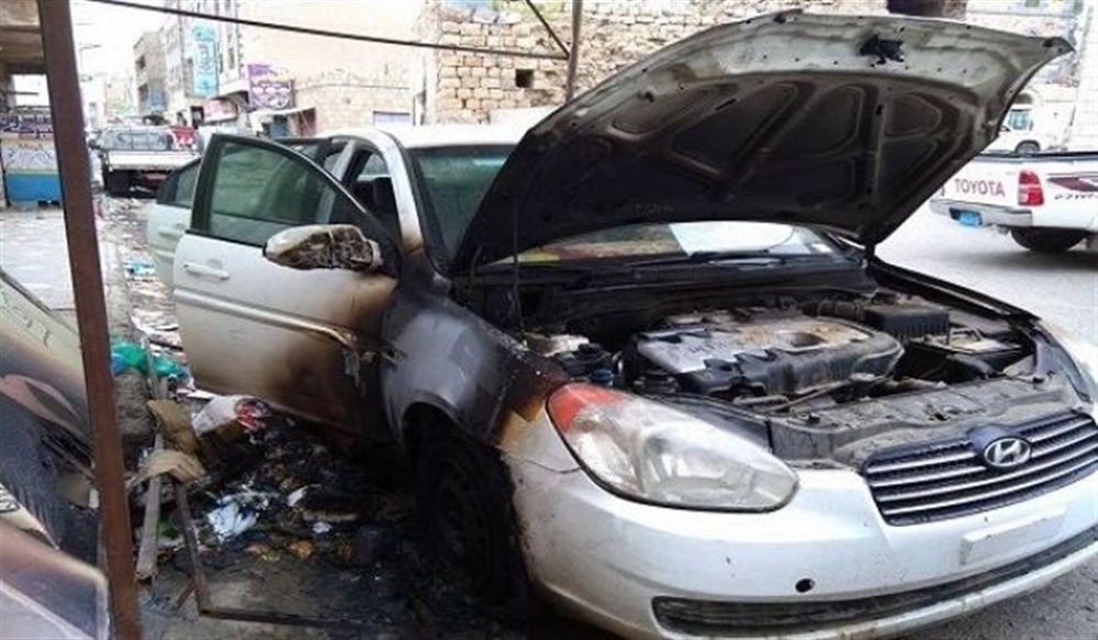 مجهولون يحرقون سيارة قيادي بالتنظيم الناصري في تعز
