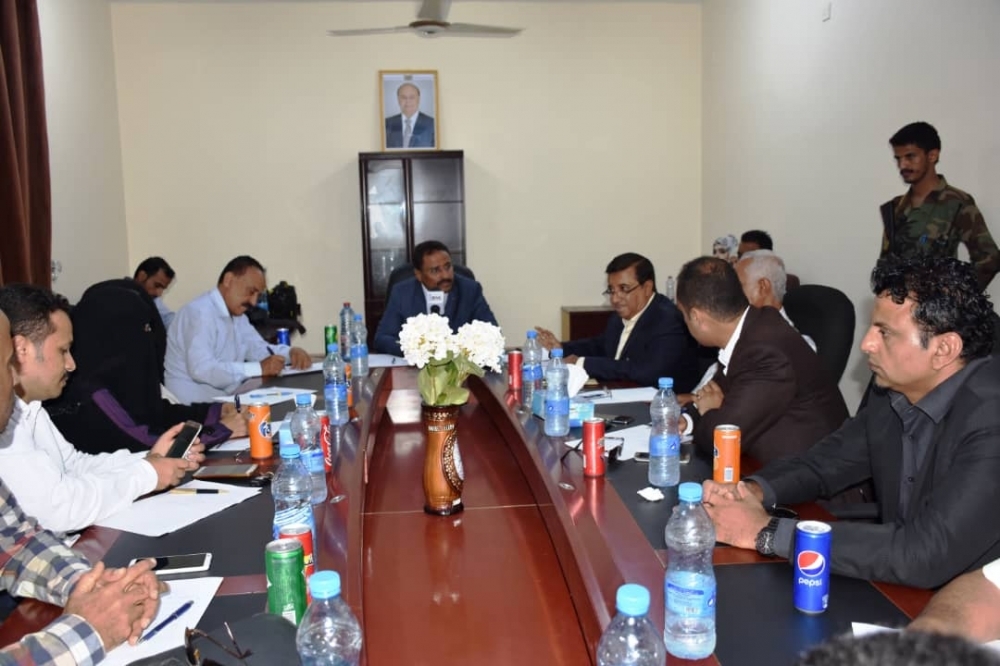 وزير النقل يشدد على ضرورة تفعيل الهيئة العامة للشؤون البحرية في عدن