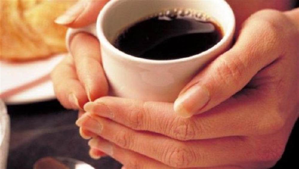 دراسة: الانتظام بشرب القهوة يدمر أحد أهم أجزاء الدماغ