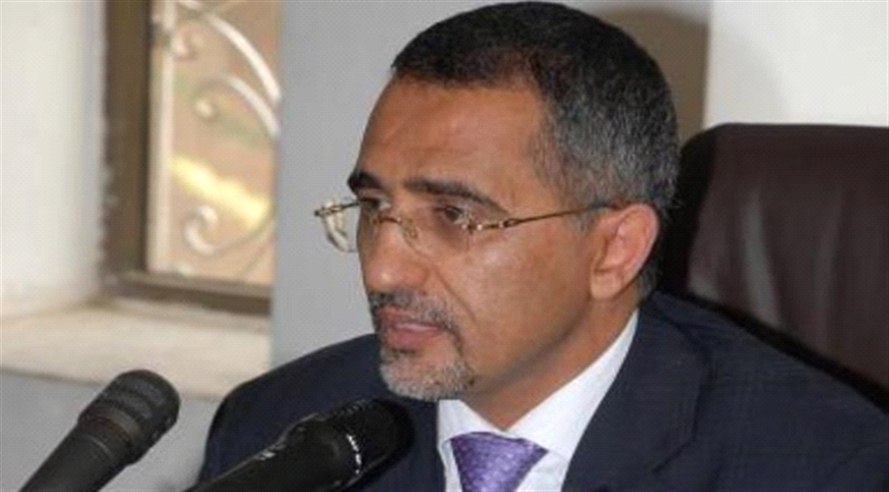 اتهامات متبادلة بين مسؤولي البنك المركزي والمحافظ يستلم راتبين بقيمة 55 ألف دولار شهرياً