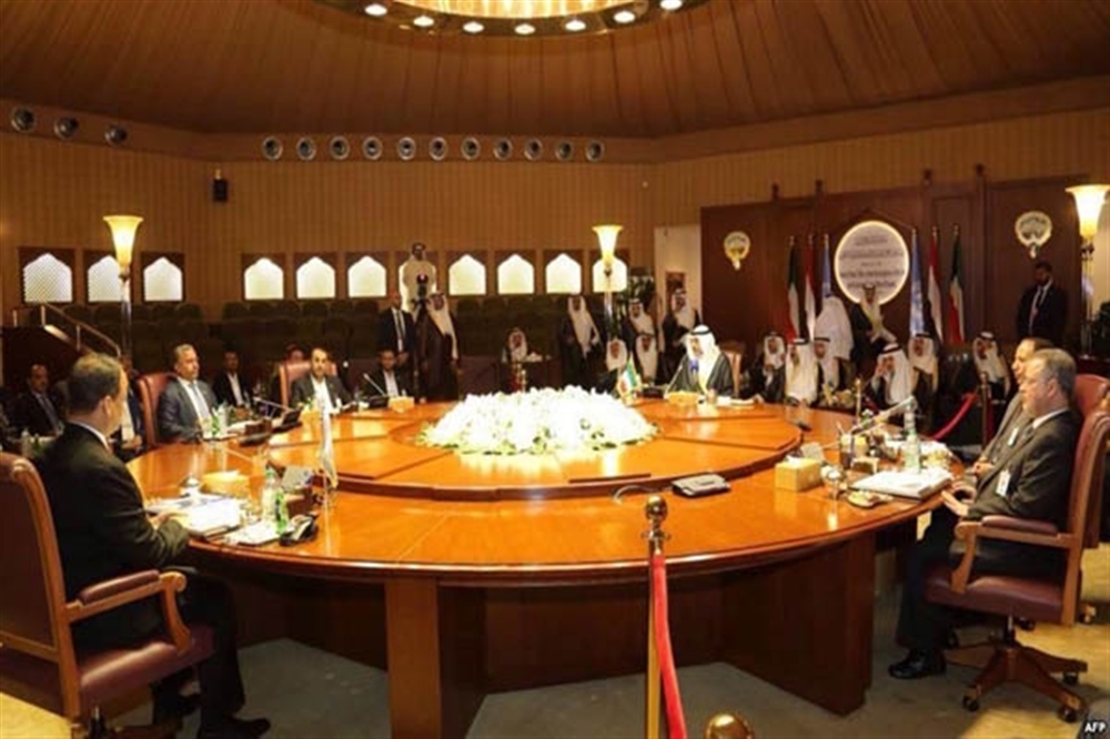 صحيفة تكشف رئيس وأبرز أعضاء وفد الشرعية في مشاورات جنيف المرتقبة