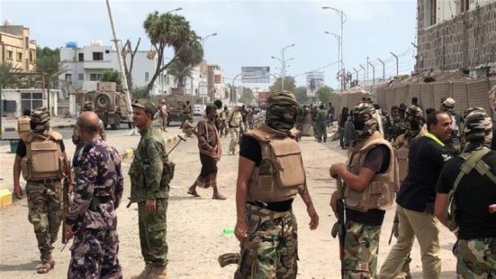 قوات "عيدروس الزبيدي" تعتقل احد أفرادها بسبب انتقاده الإمارات