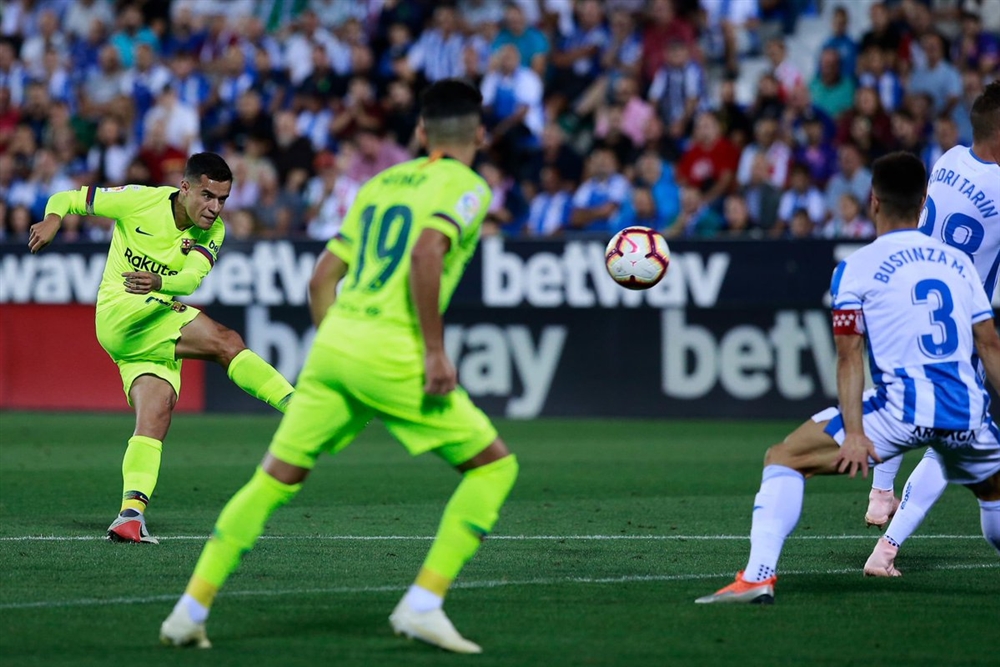برشلونة يتلقى أول هزيمة هذا الموسم من ليغانيس (شاهد)