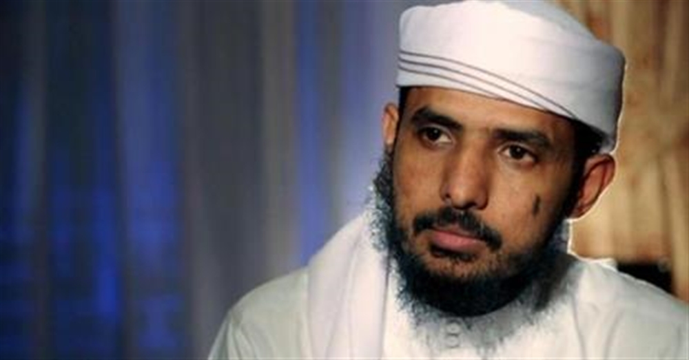 قيادي إصلاحي يطالب بإقالة حكومة بن دغر عقب انهيار مدّوي للعملة الوطنية