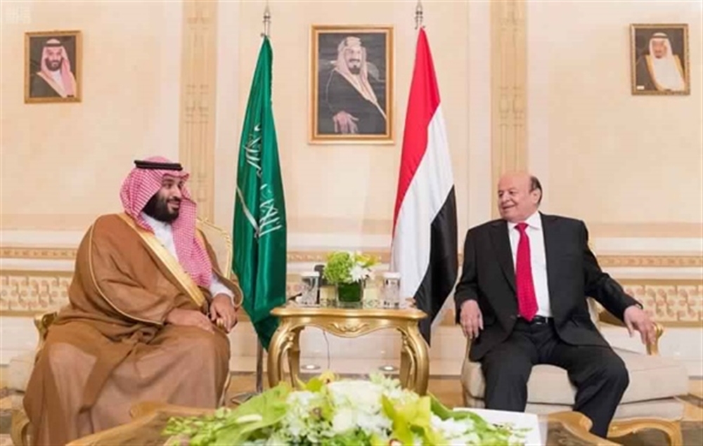 الرئيس هادي يهاتف ولي العهد السعودي ويطلعه على الوضع الاقتصادي