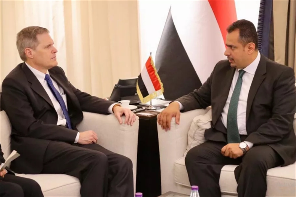 رئيس الوزراء يلتقي سفراء أمريكا وفرنسا