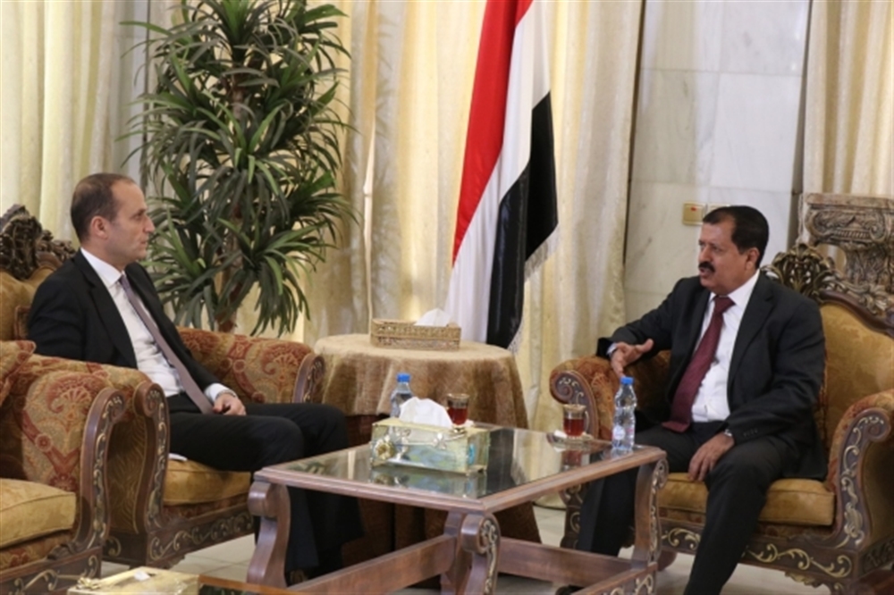مسؤول حكومي: 30 برلماني تحت الإقامة الجبرية في صنعاء ومهددون بنسف منازلهم