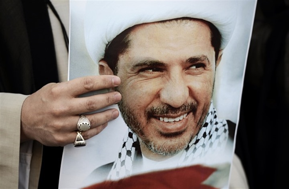 الحكم بالمؤبد على زعيم المعارضة الشيعية في البحرين