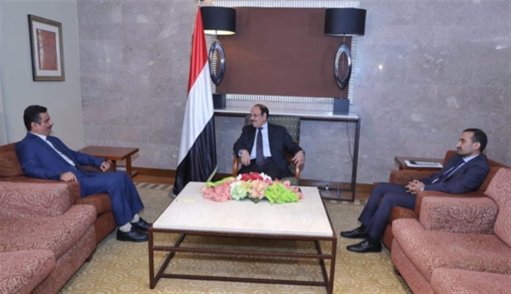 الحكومة تعد بتوفير الكهرباء في المناطق المحررة من الحوثيين