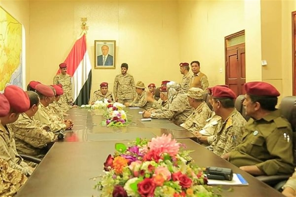 في أول اجتماع له منذ تعيينه.. رئيس أركان الجيش يتعهد باستعادة الدولة وإنهاء الانقلاب