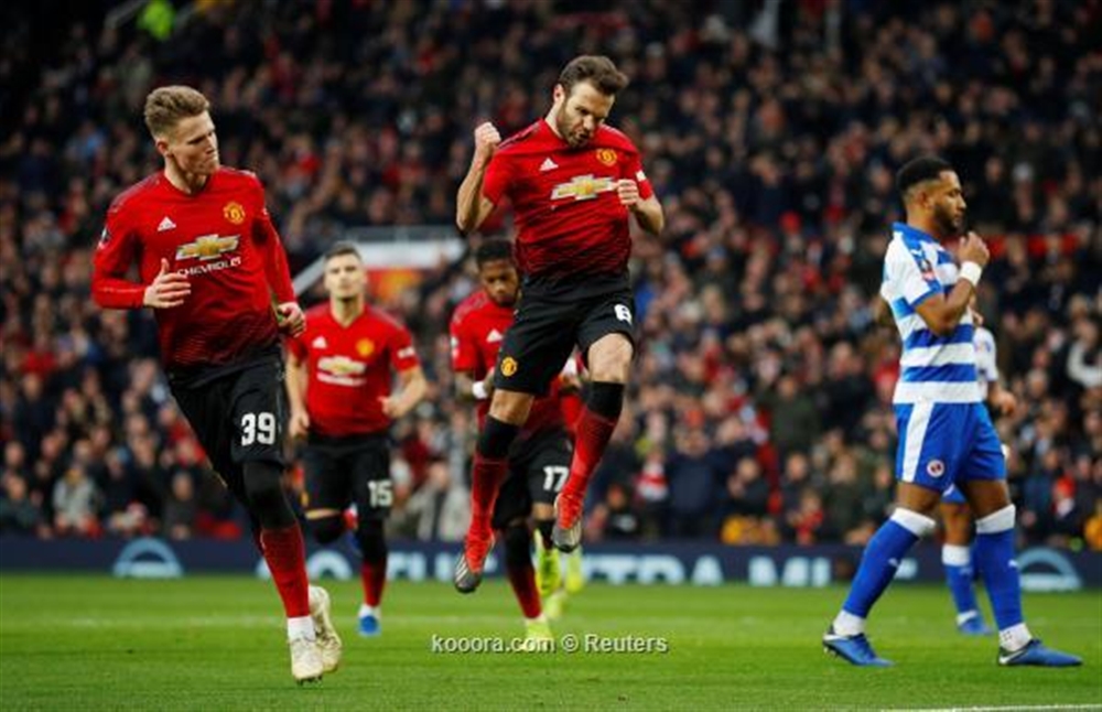 مانشستر يونايتد يتخطى عقبة ريدينج في كأس إنجلترا