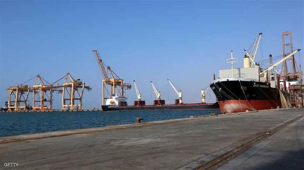 التحالف العربي: 12 سفينة تنتظر الدخول إلى ميناء الحديدة