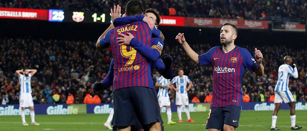 دخل بديلاً ومنح الانتصار.. ميسي ينقذ برشلونة بالليغا