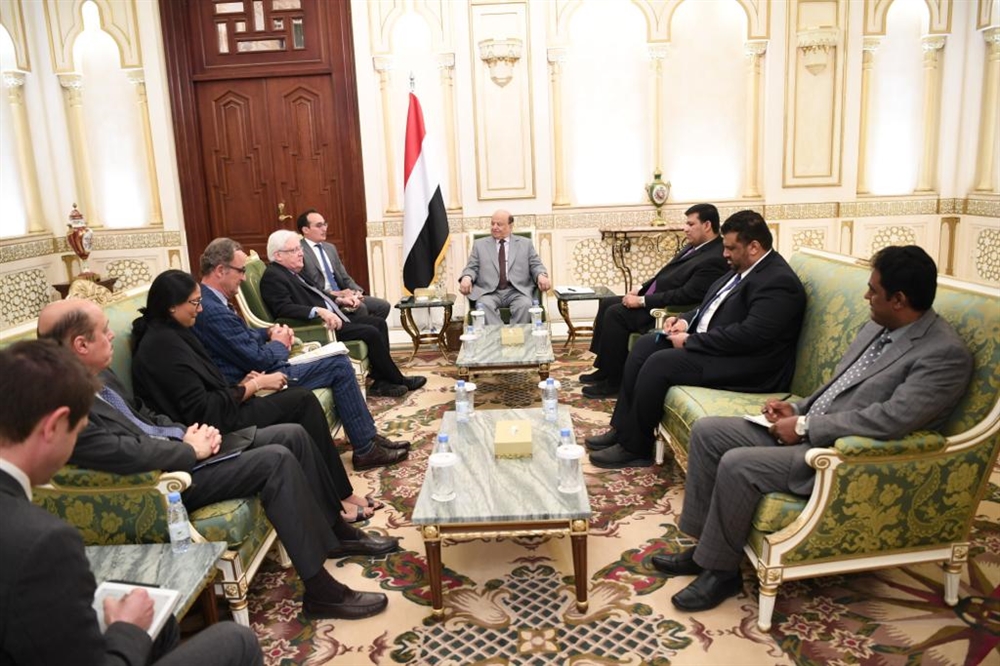 "هادي" يطالب المبعوث الأممي إحاطة المجتمع الدولي بالطرف المعرقل لعملية السلام