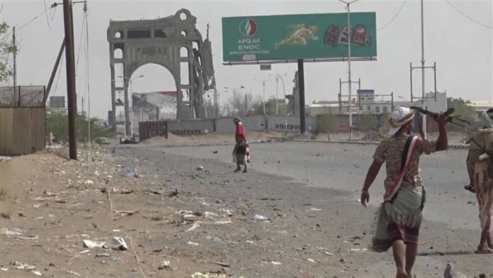 مقتل واصابة 5 مواطنين جراء قصف  الحوثيين منزل سكني في الحديدة(فيديو)