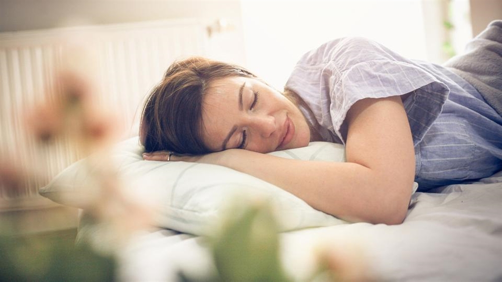 دراسة تجيب: هل يساعد النوم الجيد في تسكين الألم؟