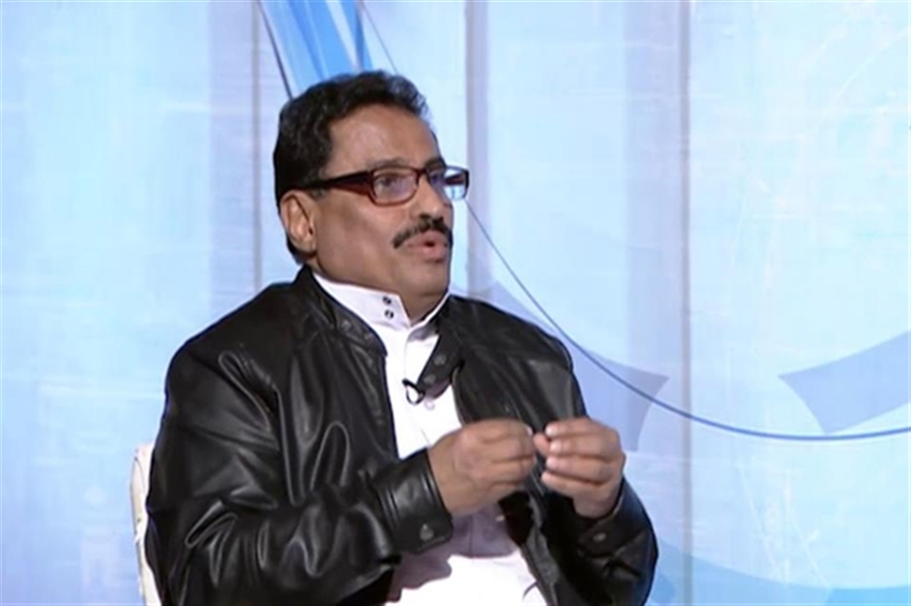 وزير في الحكومة يدعو الرئيس هادي إلى تدشين الأقاليم من حضرموت