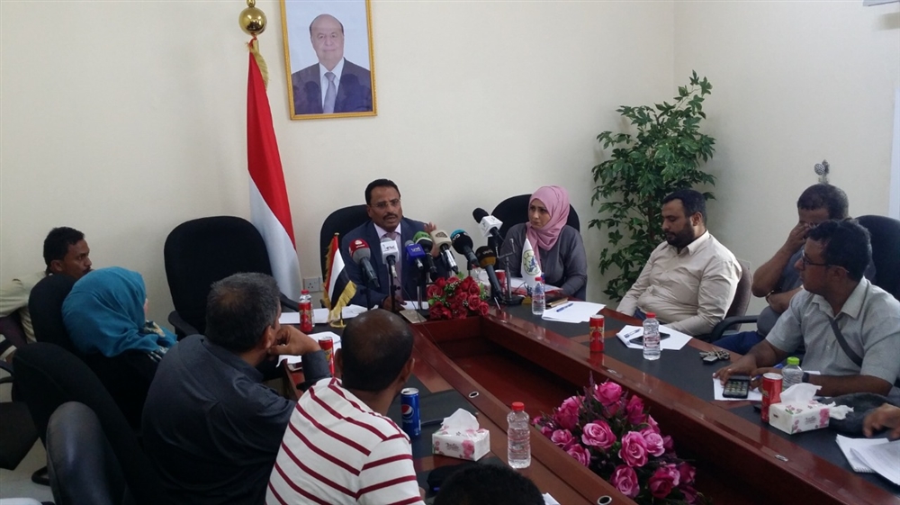 وزير النقل يعلن افتتاح مطار الريان بالمكلا منتصف مارس المقبل