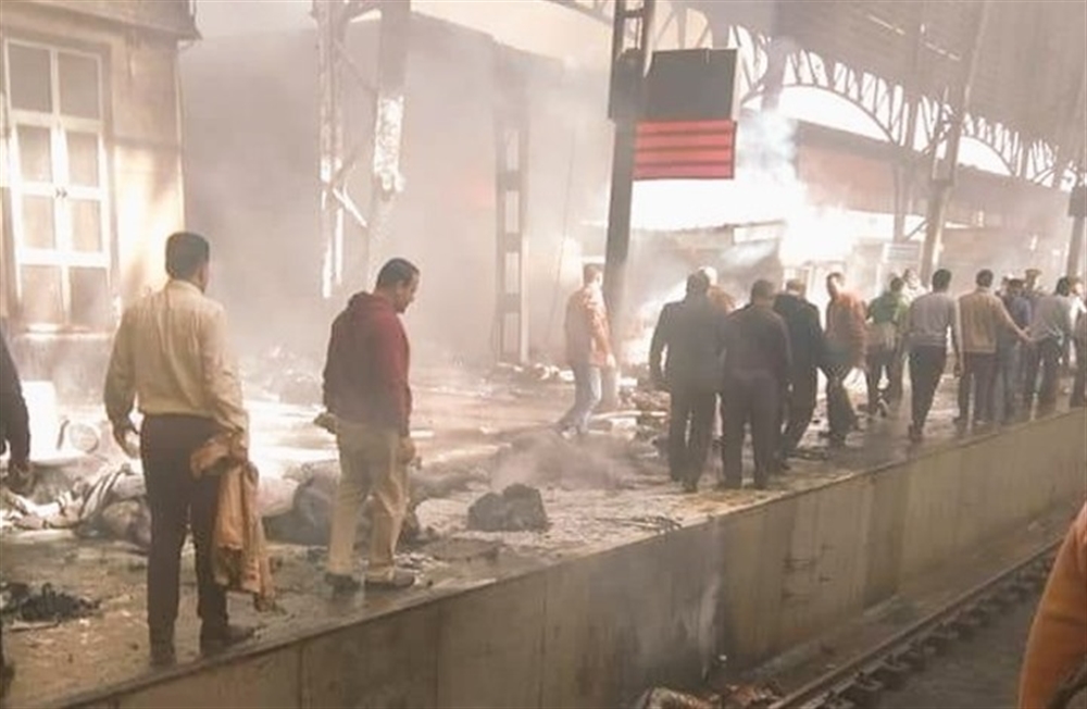 قتلى وجرحى إثر حريق في محطة قطار بالقاهرة