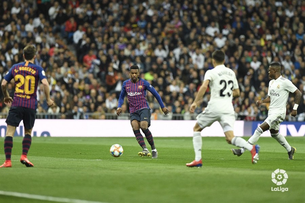 برشلونة يصعق ريال مدريد بثلاثية ويبلغ نهائي كأس الملك