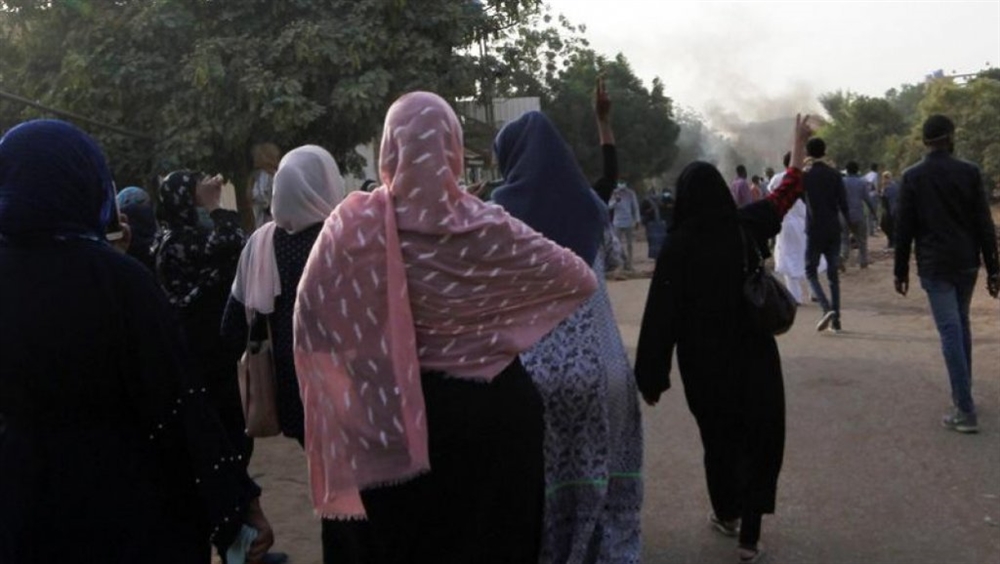 "البشير" يأمر بإلإفراج عن جميع النساء المعتقلات خلال مظاهرات ضد نظامه