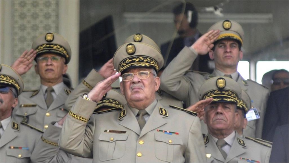 الجزائر: الجيش يكرر الدعوة لإعلان عدم أهلية بوتفليقة للرئاسة
