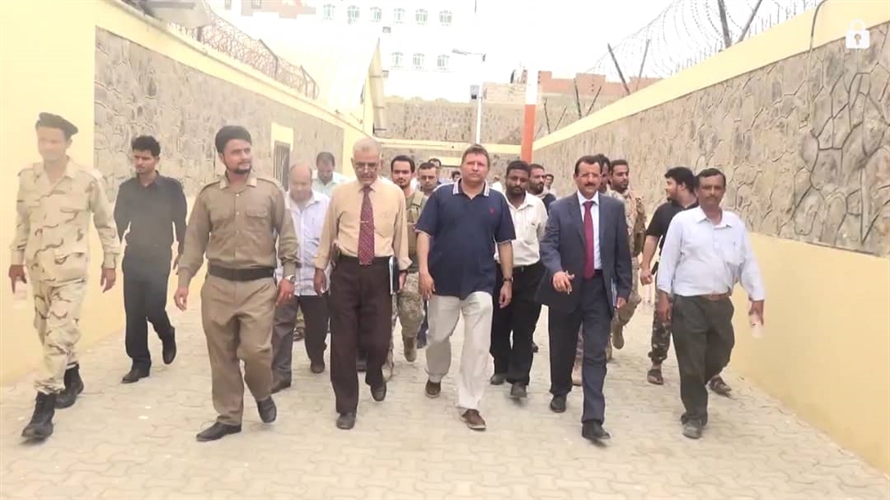 النائب العام يوجه بالإفراج عن عدد من الموقوفين في إصلاحية "المنصورة" بعدن