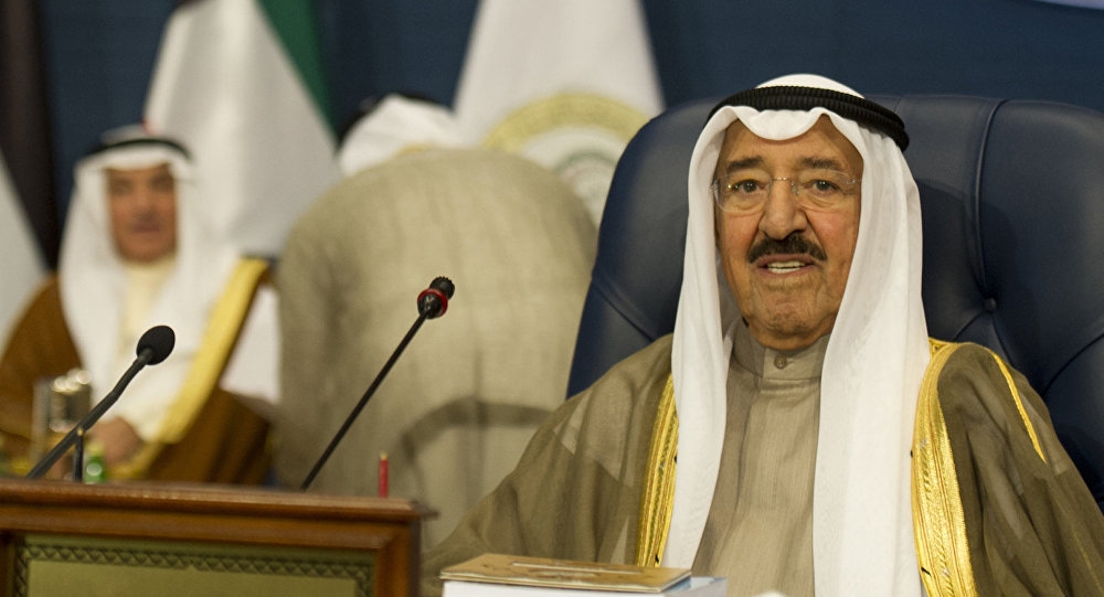 أمير الكويت: الوضع في المنطقة بالغ الخطورة